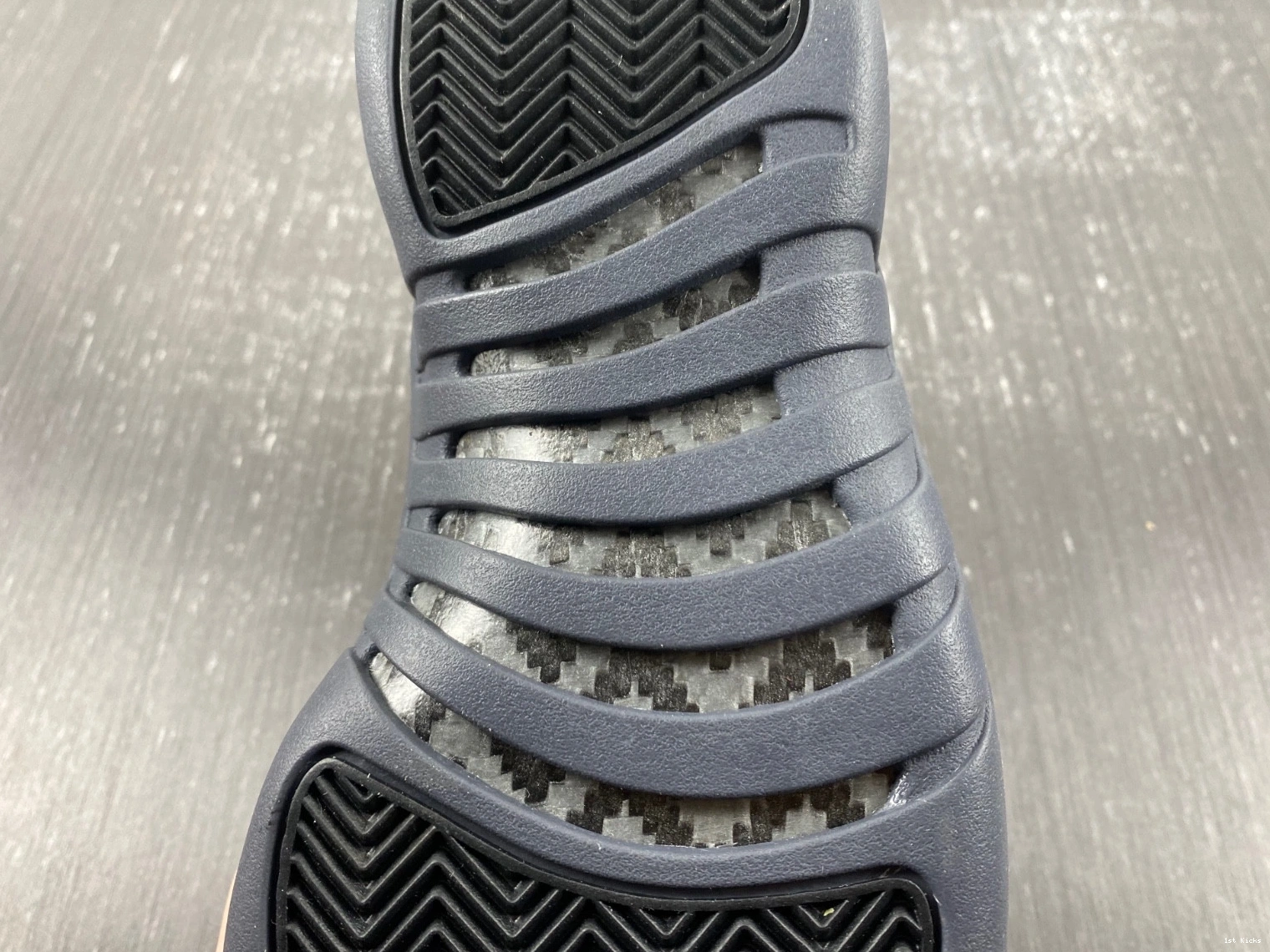 Grey Wolf Black 12 Air CT8013-019 Jordan 0915